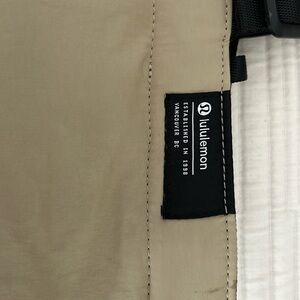 Lululemon Clean Lines Tote Bag 22L